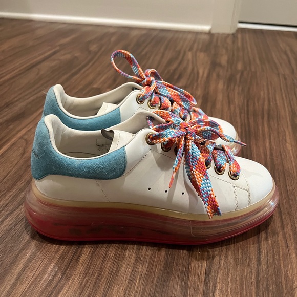 Alexander McQueen Shoes - Alexander McQueen Sneakers with Pink Soles